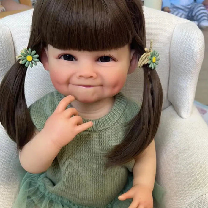 Bebê Reborn Bruninha 55cm, boneca realista de silicone com olhos vivos, cabelo fio a fio e acessórios. Perfeita para crianças 3+, traz magia e ternura às brincadeiras!