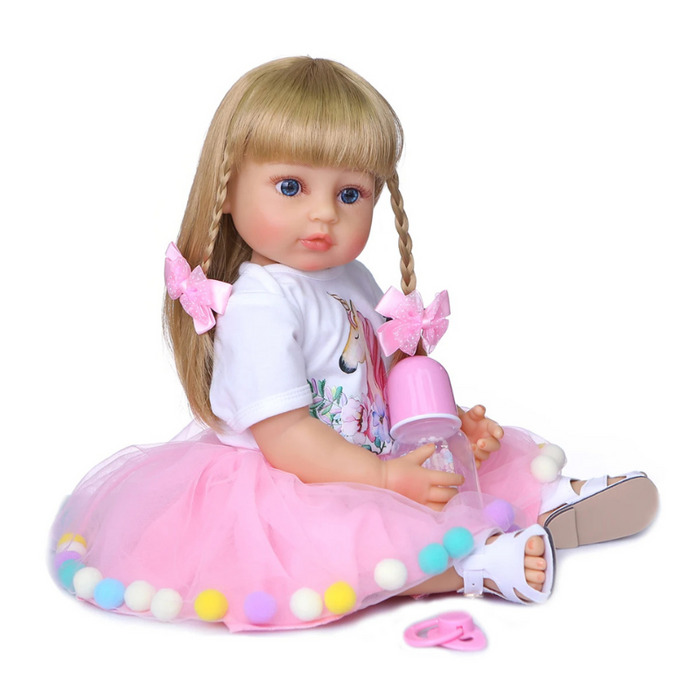 Bebê Reborn Helena 50cm, boneca realista de silicone macio com olhos vivos, roupa, chupeta e pelúcia. Perfeita para crianças 3+, estimula criatividade e carinho!