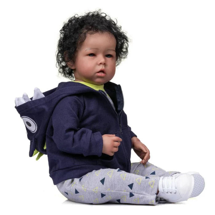 Bebê Reborn Hugo 50cm, boneco realista de silicone com olhos vivos, cabelo enraizado e acessórios. Perfeito para crianças 3+, traz ternura e magia às brincadeiras!