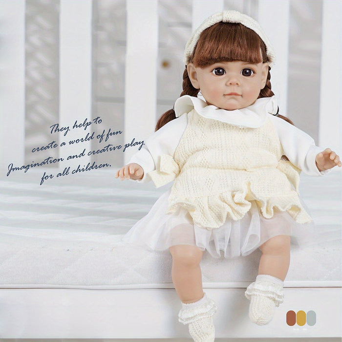 Bebê Reborn Lavínia 35cm, boneca realista de silicone macio com traços delicados. Perfeita para crianças 3+ e colecionadores, combina segurança, carinho e qualidade!
