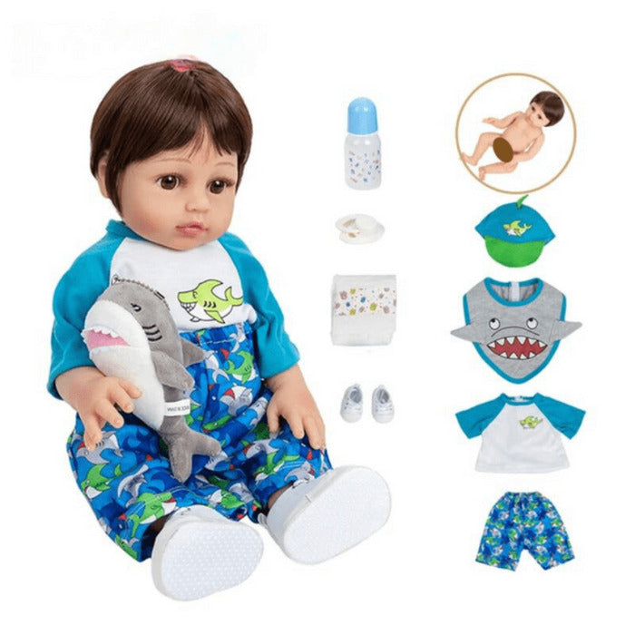 Bebê Reborn Vinícius 48cm, boneco realista de silicone com olhos fixos, cabelo fio a fio e acessórios. Perfeito para crianças 3+, fomenta cuidado e imaginação!