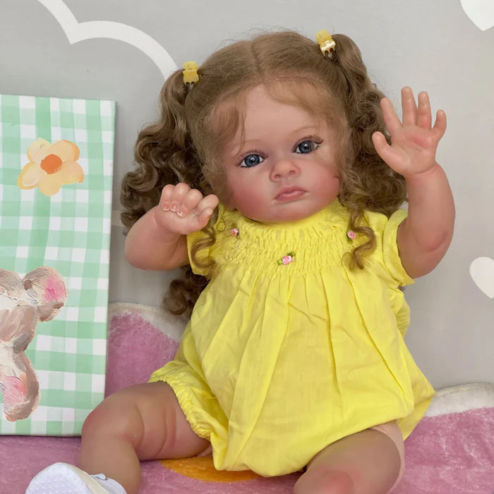 Bebê Reborn Luana 60cm, boneca realista com corpo macio, olhos vivos, cabelo enraizado e acessórios. Perfeita para crianças 3+, traz ternura às brincadeiras!