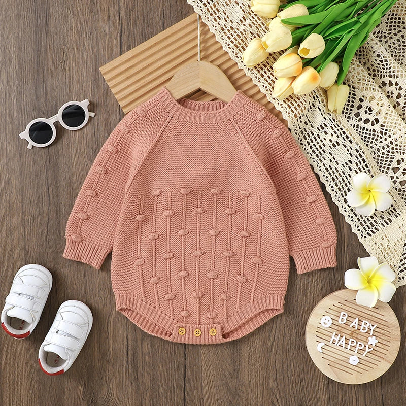 Body infantil de manga longa para recém-nascido, ideal para dias frios, feito com tecido macio, antialérgico e confortável.