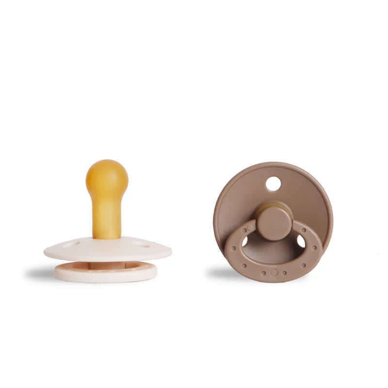 Chupeta ModaBebê em silicone grau alimentício, anatômica e livre de BPA, kit com 2 peças seguras e confortáveis para bebês.