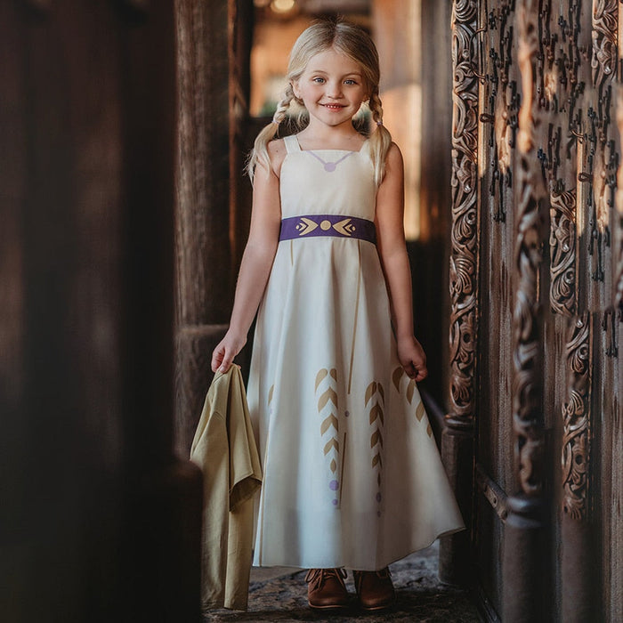 Fantasia Infantil Anna Frozen Simples, em poliéster, malha e algodão. Perfeita para crianças, combina magia e conforto em brincadeiras encantadas e festas temáticas!