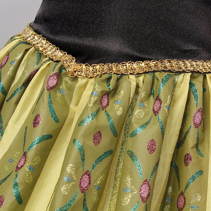 Fantasia Infantil Anna Frozen com vestido, coroa, varinha e peruca, em poliéster. Perfeita para crianças em festas e eventos, inspirada na princesa de Arendelle!