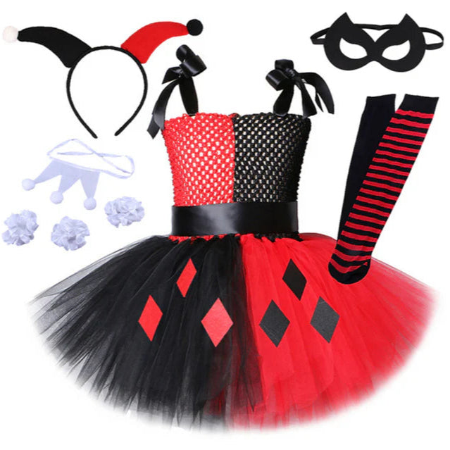 Fantasia Infantil Arlequina com vestido, rímel, arquinho, colar, pulseira e meia-calça, em poliéster, tule e nylon. Perfeita para crianças em aventuras encantadas!