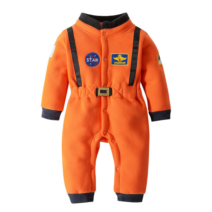 Fantasia Infantil Bebê Astronauta com macacão em veludo e poliéster. Perfeita para bebês, ideal para festas e eventos, com design autêntico de explorador espacial!