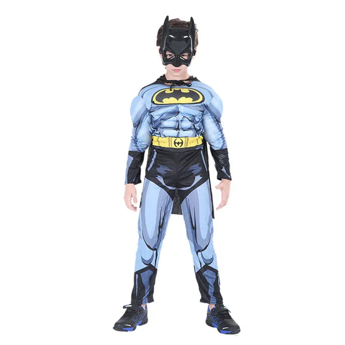 Fantasia Infantil Heróis Cosplay, em poliéster, perfeita para crianças em aventuras mágicas. Ideal para festas e brincadeiras, combina estilo e imaginação com qualidade!