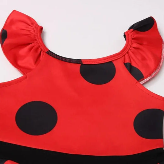 Fantasia Infantil Ladybug Miraculous com vestido, bolsa e máscara, em poliéster. Perfeita para crianças, combina magia e conforto em aventuras encantadas e festas!