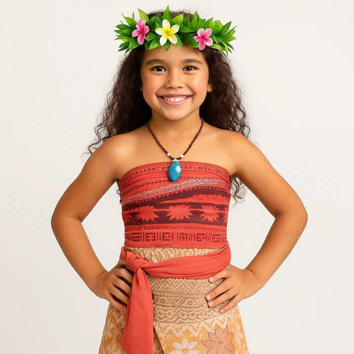 Fantasia Infantil Moana com vestido e acessórios (colar, coroa, peruca, porquinho), em poliéster. Perfeita para crianças, combina magia e qualidade em brincadeiras!