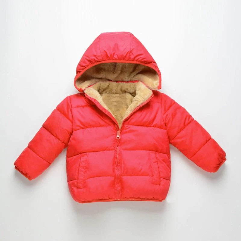 Jaqueta Infantil com Forro Peluciado e Capuz Removível Unissex, quente e estilosa, em poliéster e algodão. Ideal para crianças no inverno, com isolamento térmico!