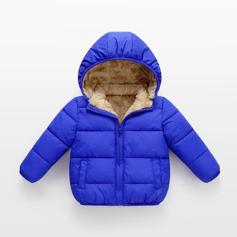 Jaqueta Infantil com Forro Peluciado e Capuz Removível Unissex, quente e estilosa, em poliéster e algodão. Ideal para crianças no inverno, com isolamento térmico!