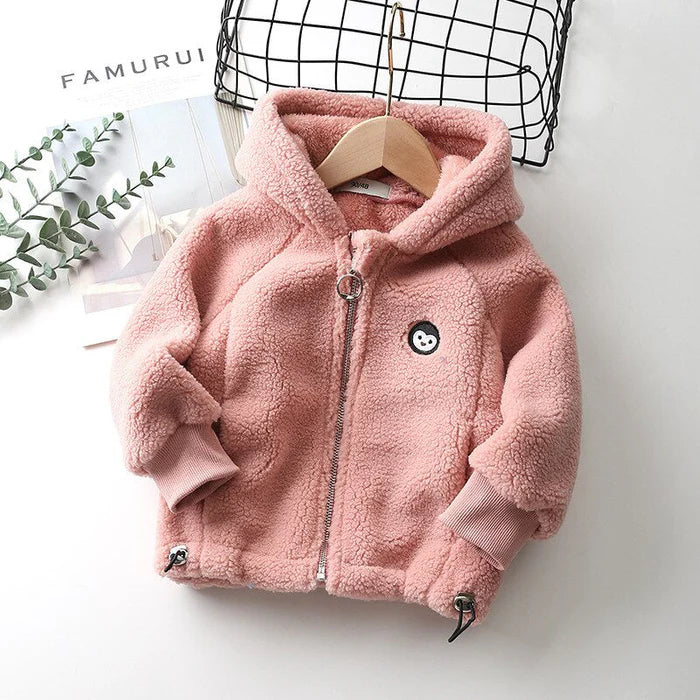 Jaqueta Infantil em Algodão com Capuz, quente e estilosa, com forro de pelúcia e isolamento térmico. Perfeita para crianças no inverno, confortável e durável!