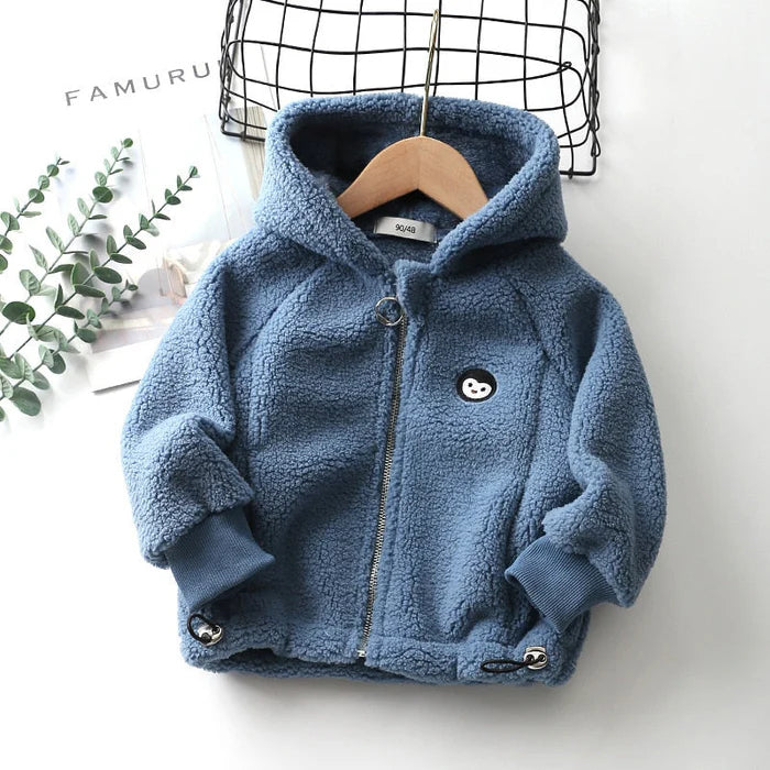 Jaqueta Infantil em Algodão com Capuz, quente e estilosa, com forro de pelúcia e isolamento térmico. Perfeita para crianças no inverno, confortável e durável!