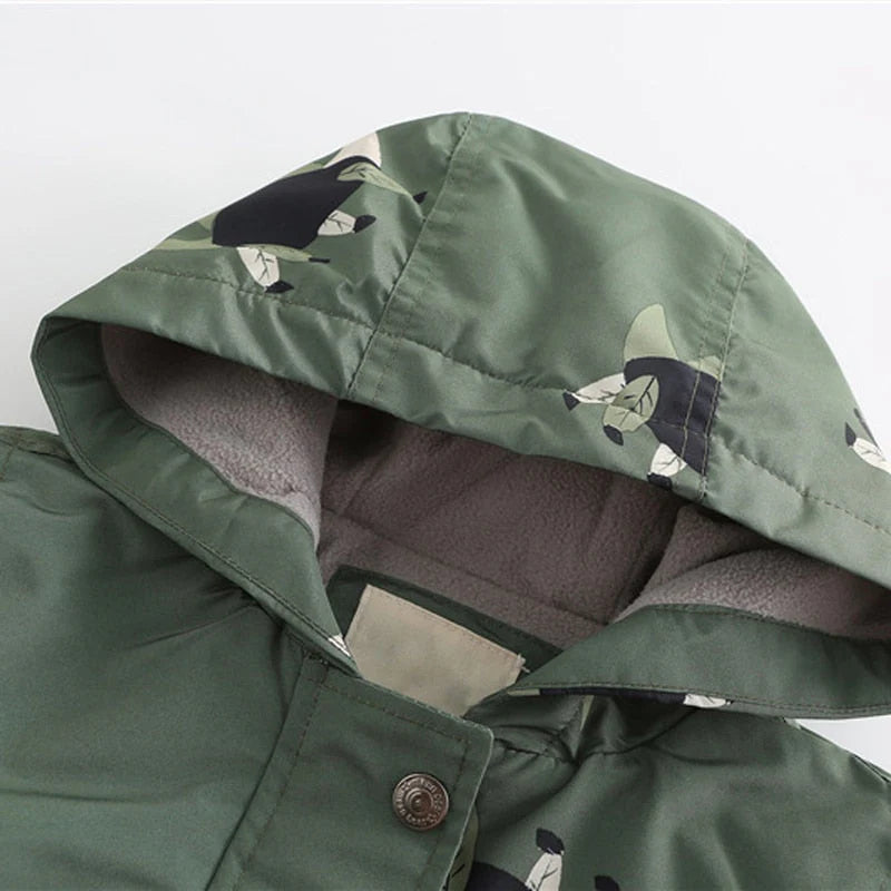 Jaqueta Infantil Estampada com Capuz Unissex, quente e estilosa, com forro de pelúcia e isolamento térmico. Perfeita para crianças no inverno, em poliéster e algodão!