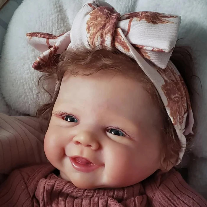 Bebê Reborn Belinha 55cm, boneca realista com corpo macio, olhos vivos, cabelo fio a fio e acessórios. Perfeita para crianças 3+, traz magia e ternura às brincadeiras!