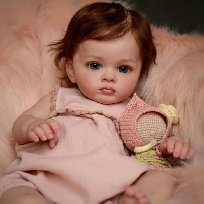 Bebê Reborn Rebeca 55cm, boneca realista com corpo macio, olhos vivos, cabelo fio a fio e acessórios. Perfeita para crianças 3+, traz magia e carinho às brincadeiras!