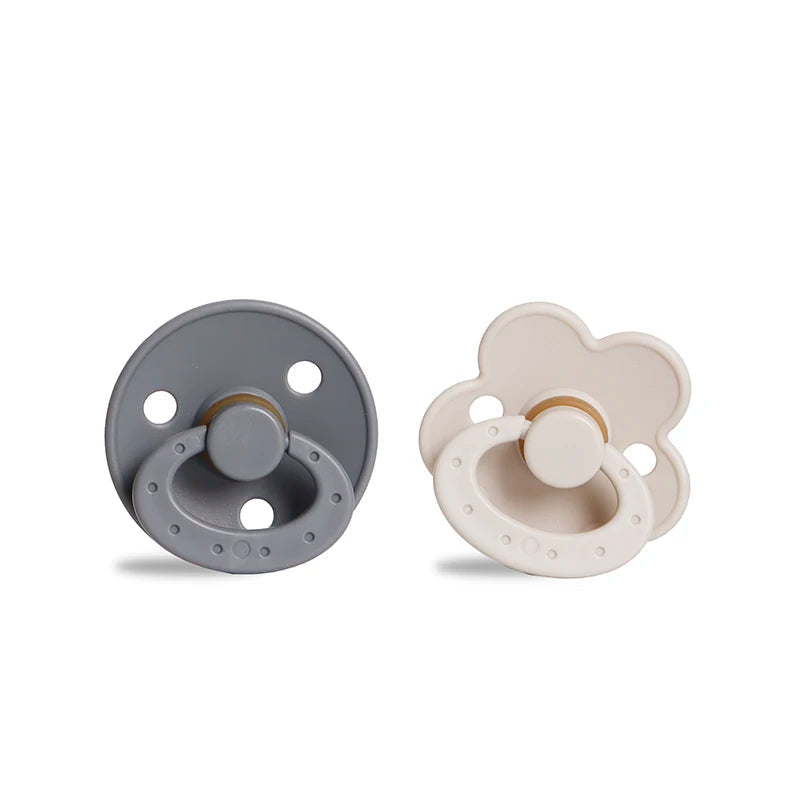 Chupeta ModaBebê em silicone grau alimentício, anatômica e livre de BPA, kit com 2 peças seguras e confortáveis para bebês.