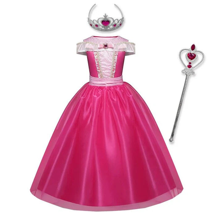 Fantasia Infantil A Bela Adormecida com vestido, varinha e coroa, em viscose e poliéster. Perfeita para crianças, combina magia e conforto em aventuras encantadas!