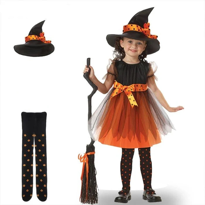 Fantasia Infantil Bruxinha Halloween com vestido, meia-calça e chapéu, em poliéster, voil, malha, algodão e nylon. Perfeita para crianças em aventuras encantadas!
