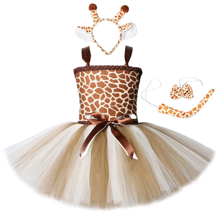 Fantasia Infantil Girafinha Magia, em poliéster e nylon. Perfeita para crianças, combina magia e conforto em brincadeiras encantadas e festas temáticas adoráveis!
