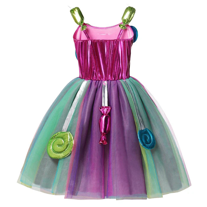 Fantasia Infantil Mágica de Doce com vestido e tiara, em poliéster e algodão. Perfeita para crianças, combina conforto e estilo em brincadeiras e festas mágicas!