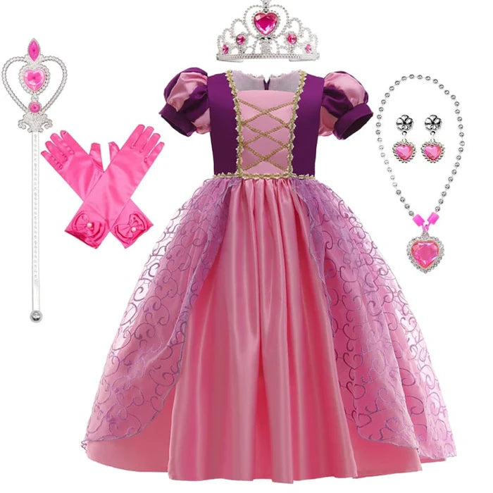 Fantasia Infantil Rapunzel Premium com vestido, coroa, varinha, luva, colar e brinco, em poliéster, algodão e renda. Perfeita para crianças em aventuras encantadas!
