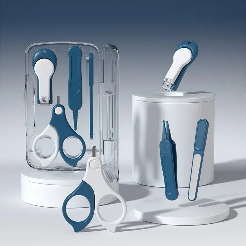 Kit higiene bebê 8 peças com estojo em EVA, escova, pente, cortador de unhas e acessórios essenciais para cuidados diários do recém-nascido.
